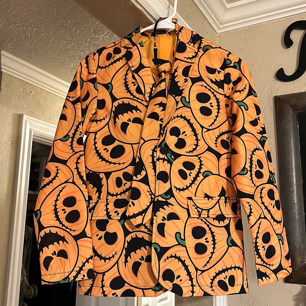 Halloween suit